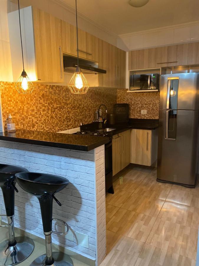 Apartamento Proximo A Praia Da Enseada Γκουαρούχα Εξωτερικό φωτογραφία